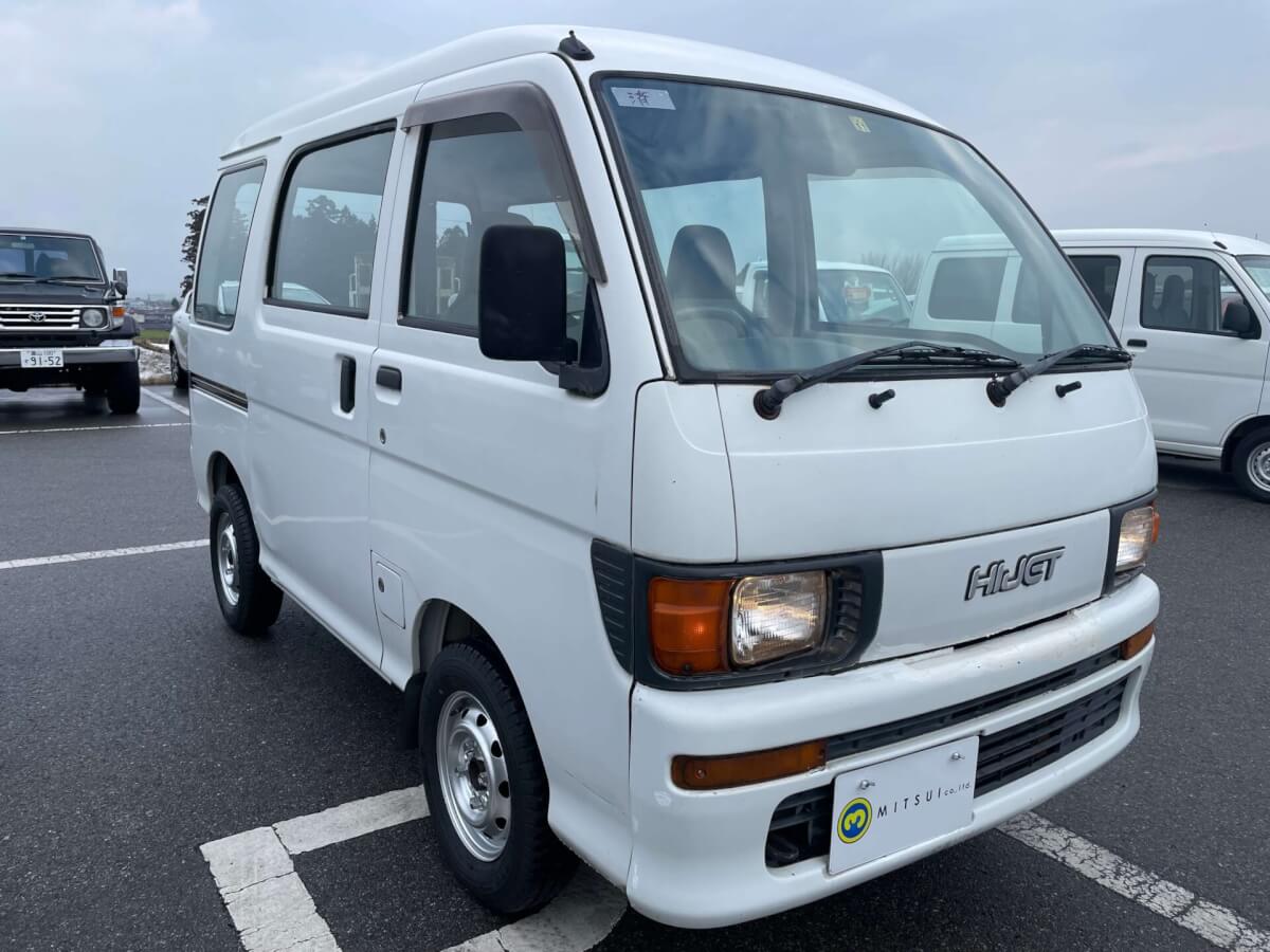 Daihatsu hijet hot sale mini van