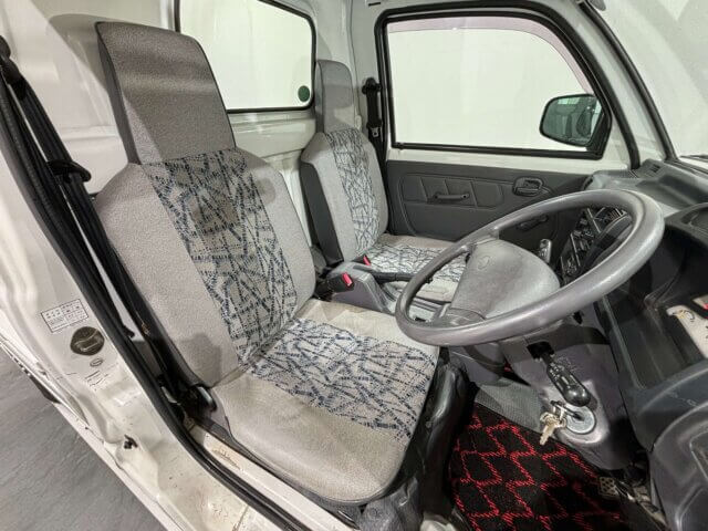 1998 MITSUBISHI MINICAB TRUCK