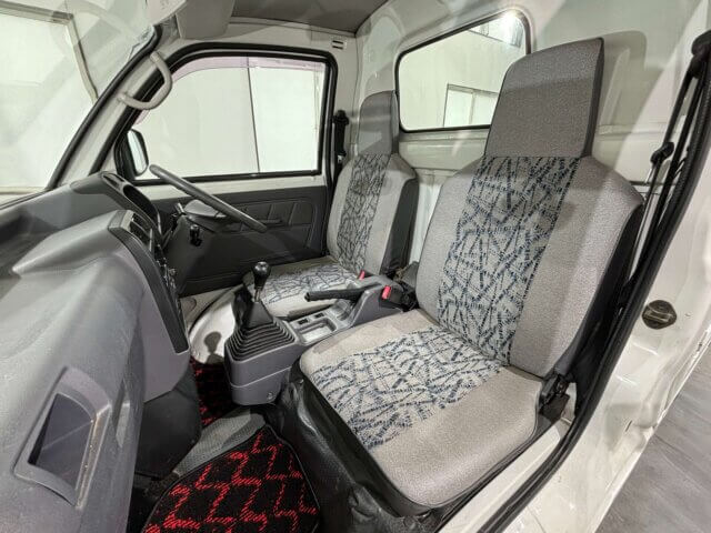1998 MITSUBISHI MINICAB TRUCK