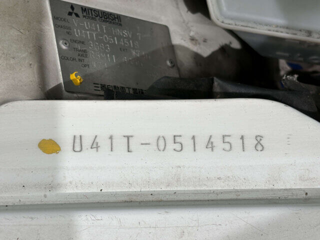 1998 MITSUBISHI MINICAB TRUCK