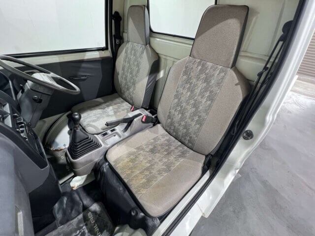1996 MITSUBISHI MINICAB TRUCK