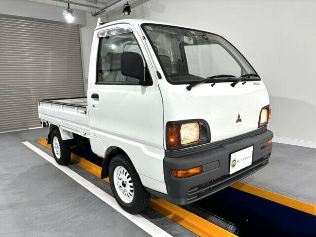 1995 MITSUBISHI MINICAB TRUCK