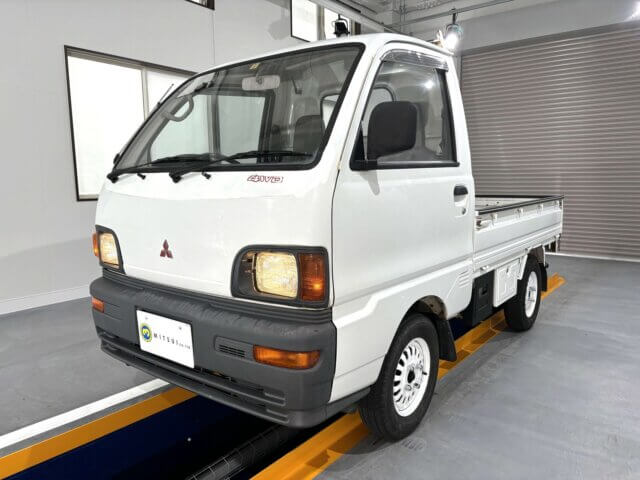 1995 MITSUBISHI MINICAB TRUCK
