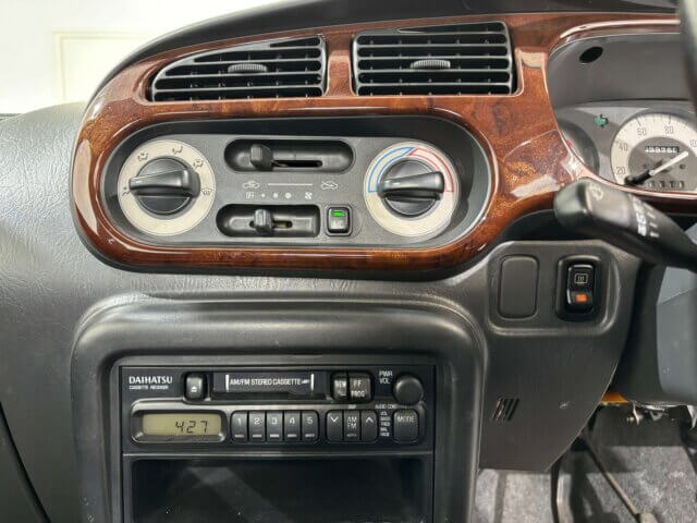 1999 DAIHATSU MIRA GINO