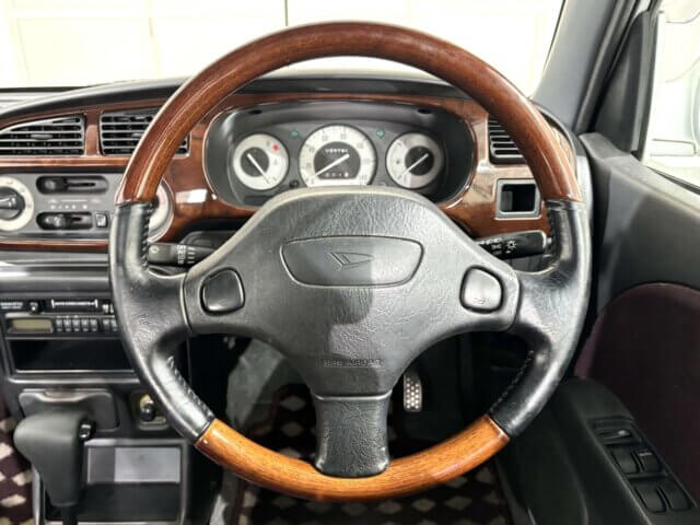 1999 DAIHATSU MIRA GINO