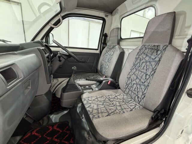 1998 MITSUBISHI MINICAB TRUCK