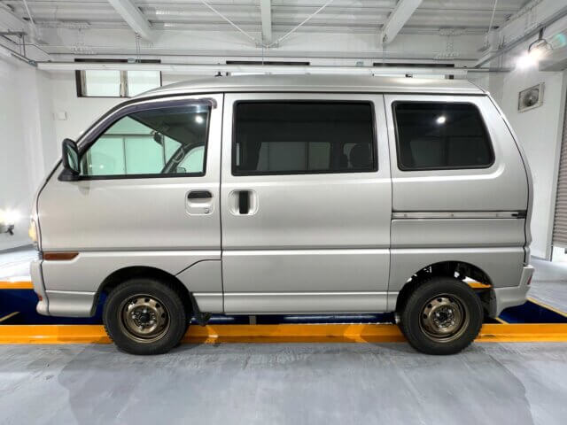 1998 MITSUBISHI MINICAB VAN