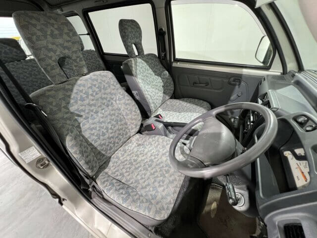 1998 MITSUBISHI MINICAB VAN