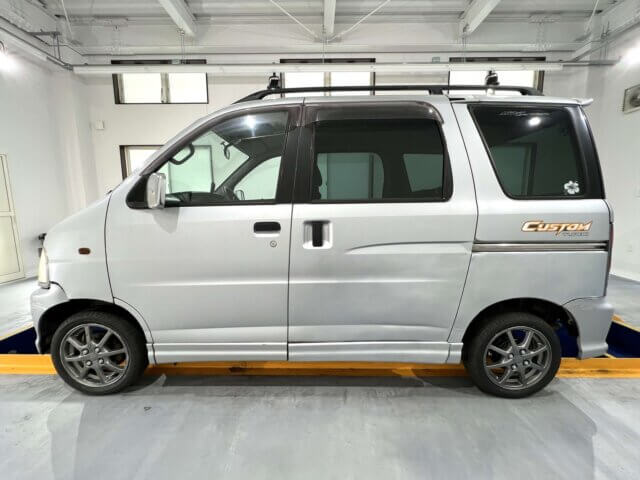 1999 DAIHATSU ATRAI