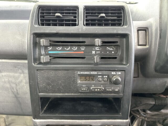 1996 MITSUBISHI MINICAB TRUCK