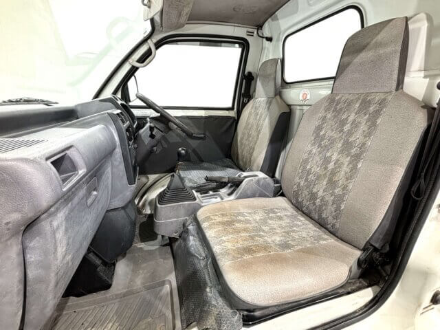 1996 MITSUBISHI MINICAB TRUCK