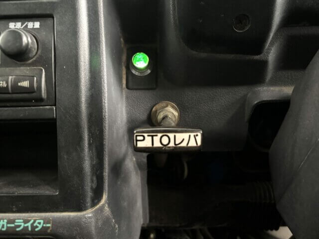1997 MITSUBISHI MINICAB DUMP