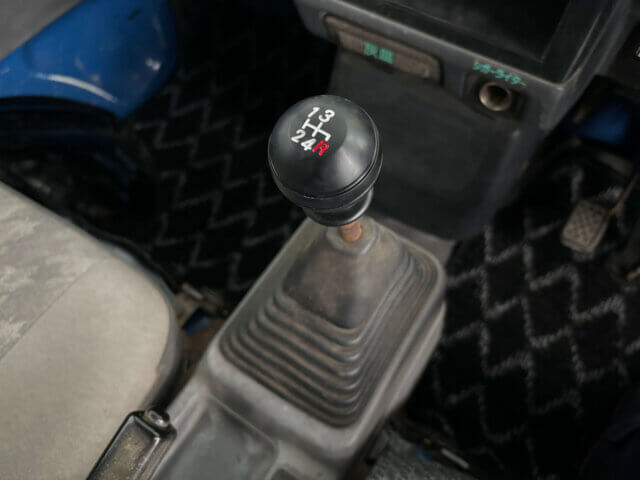 1997 MITSUBISHI MINICAB DUMP