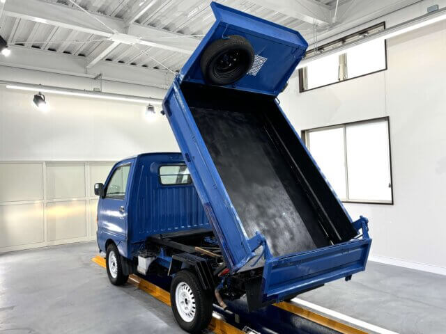 1997 MITSUBISHI MINICAB DUMP
