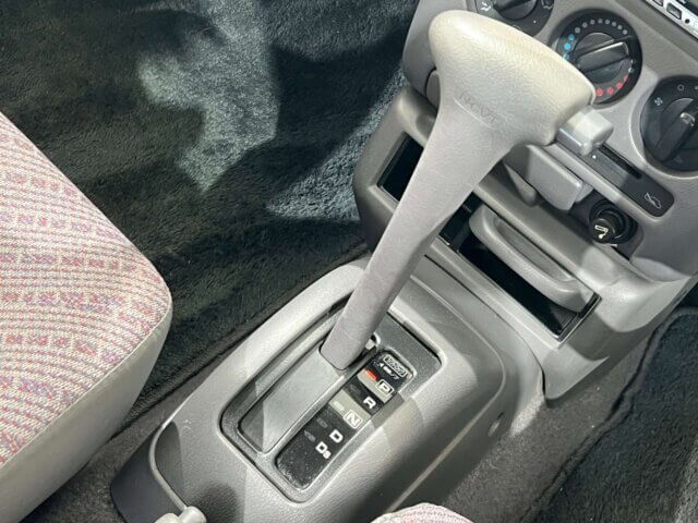 1995 MITSUOKA VIEWT