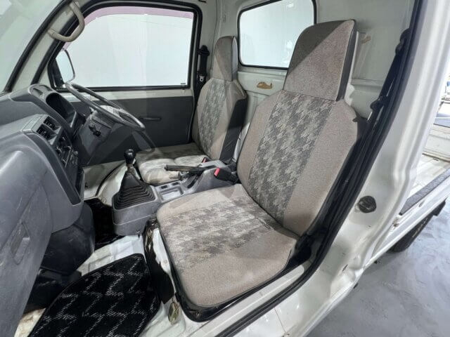 1996 MITSUBISHI MINICAB TRUCK