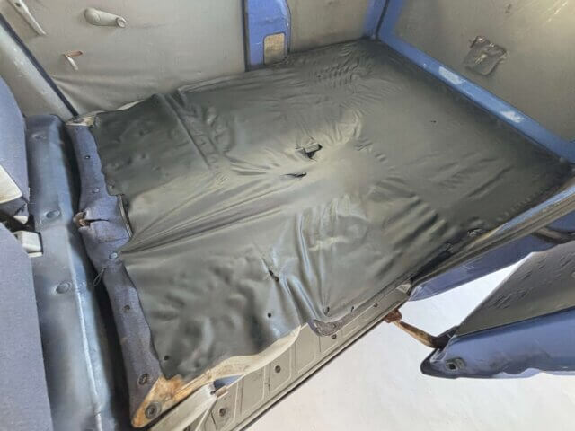 1999 MITSUBISHI MINICAB VAN
