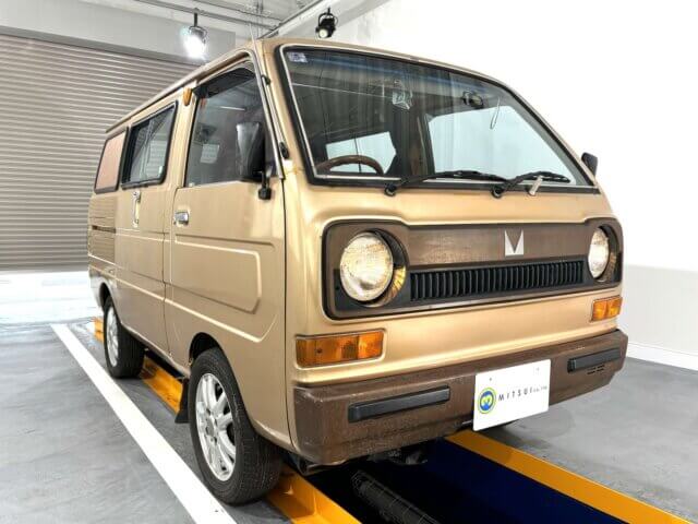 1980 MITSUBISHI MINICAB VAN