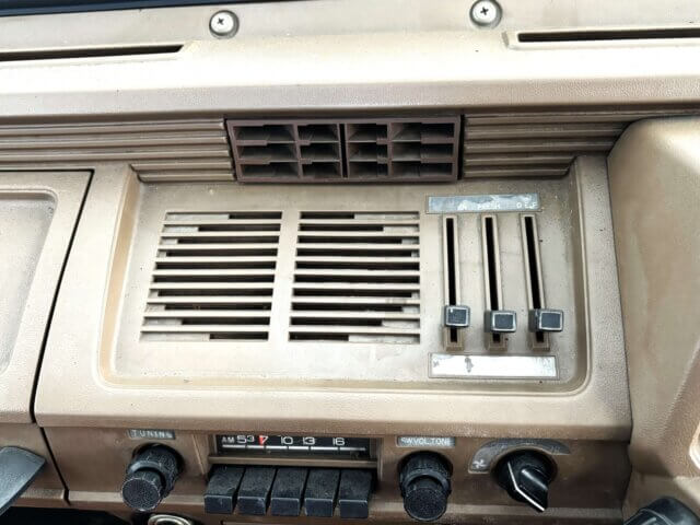 1980 MITSUBISHI MINICAB VAN