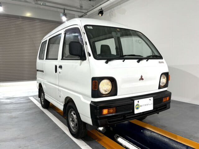 1993 MITSUBISHI MINICAB VAN