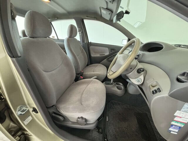 1999 TOYOTA PLATZ