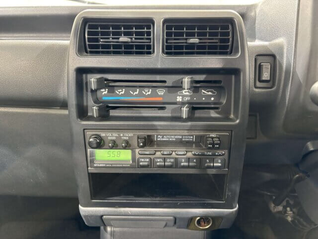 1992 MITSUBISHI MINICAB VAN