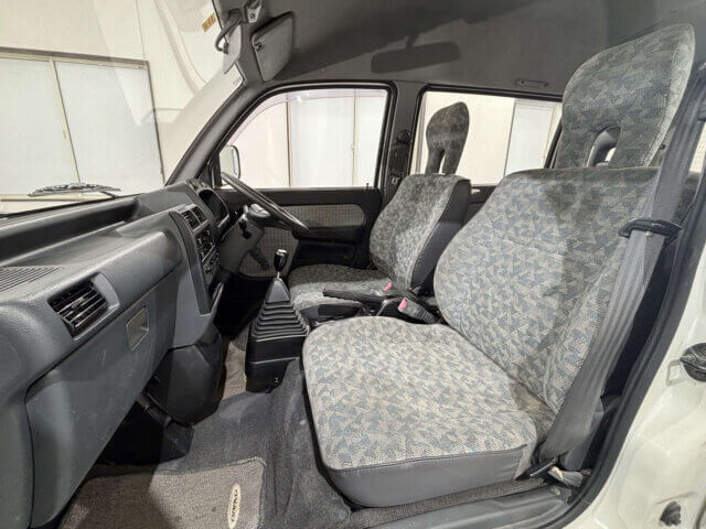 1992 MITSUBISHI MINICAB VAN