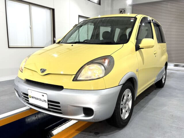 2000 FUNCARGO, TOYOTA 