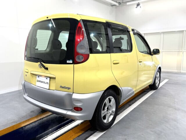 2000 FUNCARGO, TOYOTA 