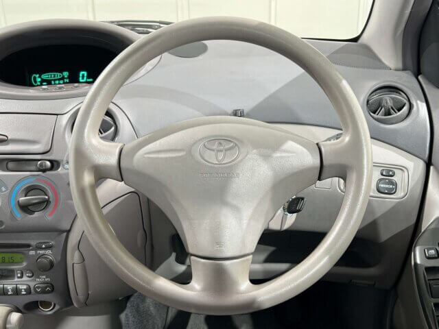1999 TOYOTA PLATZ