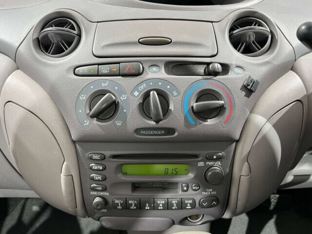 1999 TOYOTA PLATZ