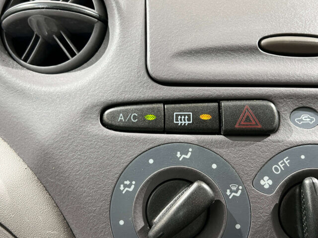 1999 TOYOTA PLATZ