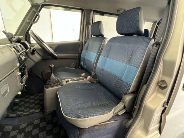 2000 MITSUBISHI TOWN BOX
