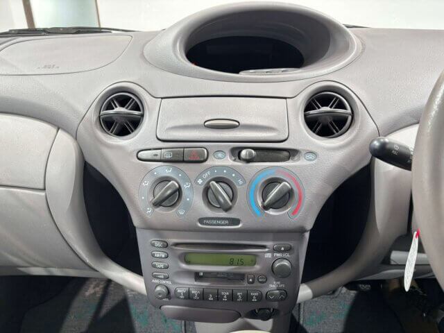 2000 TOYOTA PLATZ