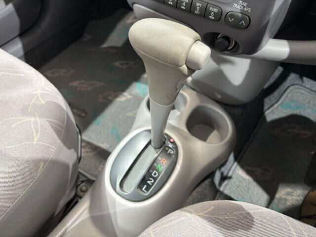 2000 TOYOTA PLATZ