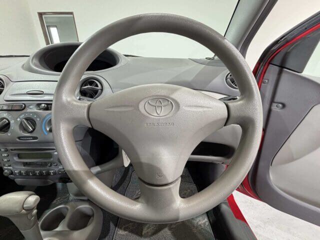2000 TOYOTA PLATZ