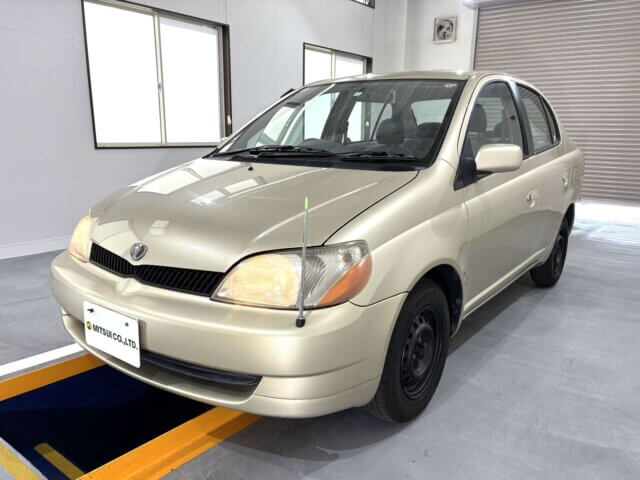 2000 TOYOTA PLATZ