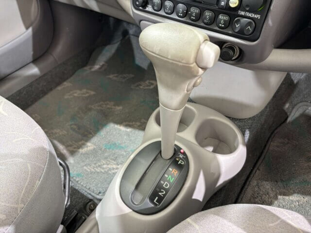 2000 TOYOTA PLATZ