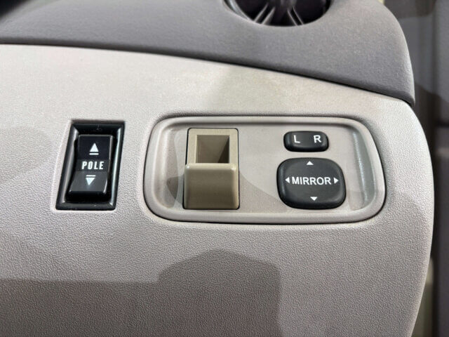 2000 TOYOTA PLATZ