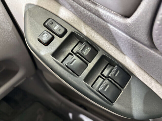 2000 TOYOTA PLATZ