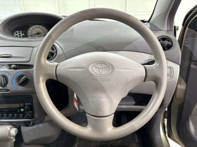 2000 TOYOTA PLATZ