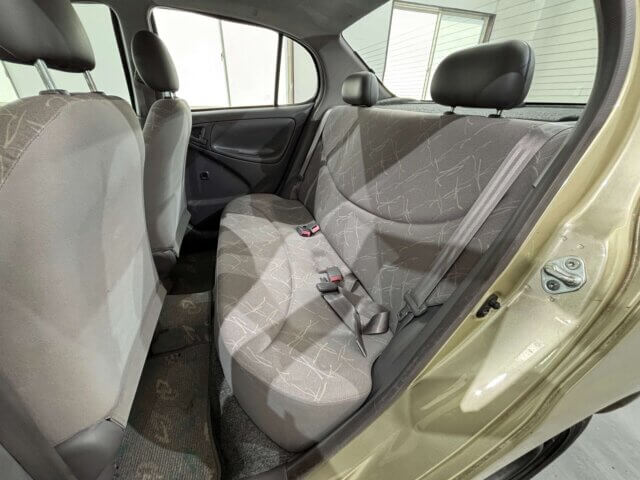 2000 TOYOTA PLATZ
