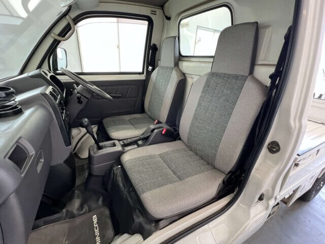 1998 MITSUBISHI MINICAB TRUCK
