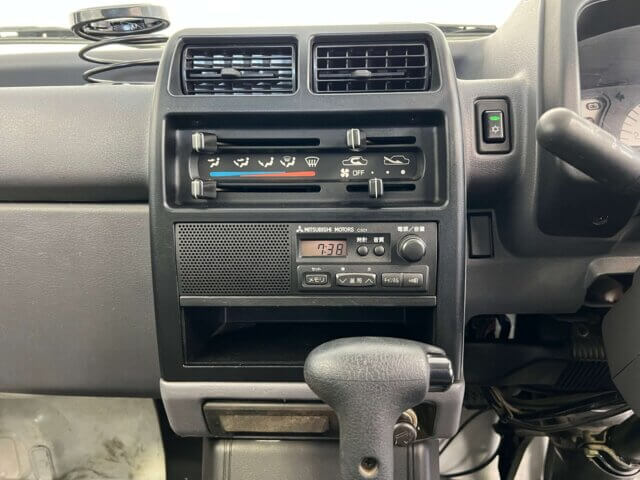 1998 MITSUBISHI MINICAB TRUCK