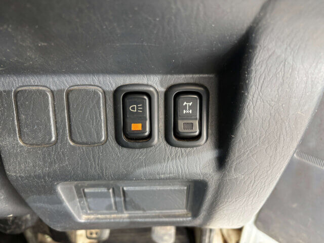 2000 DAIHATSU HIJET TRUCK