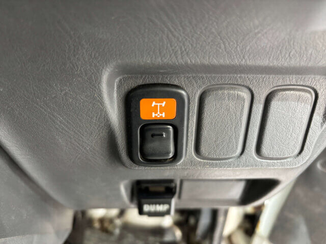 1998 DAIHATSU HIJET DUMP