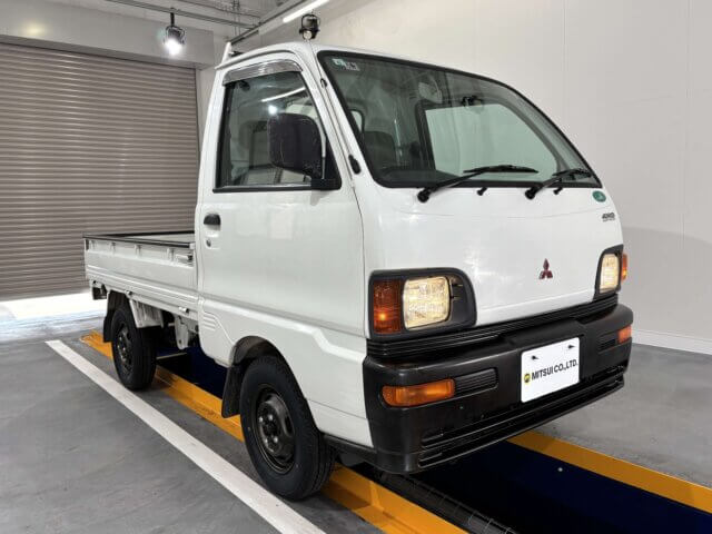 1996 MITSUBISHI MINICAB TRUCK