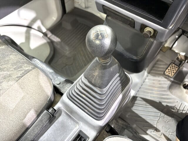 1996 MITSUBISHI MINICAB TRUCK