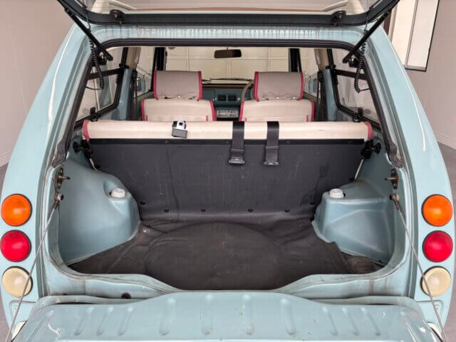 1989 NISSAN PAO