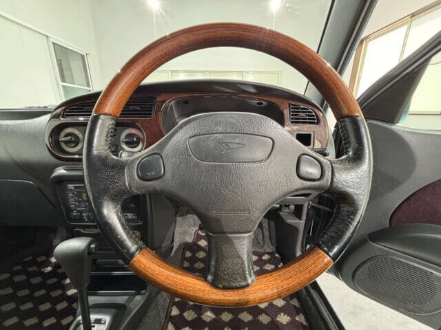 1998 DAIHATSU MIRA GINO